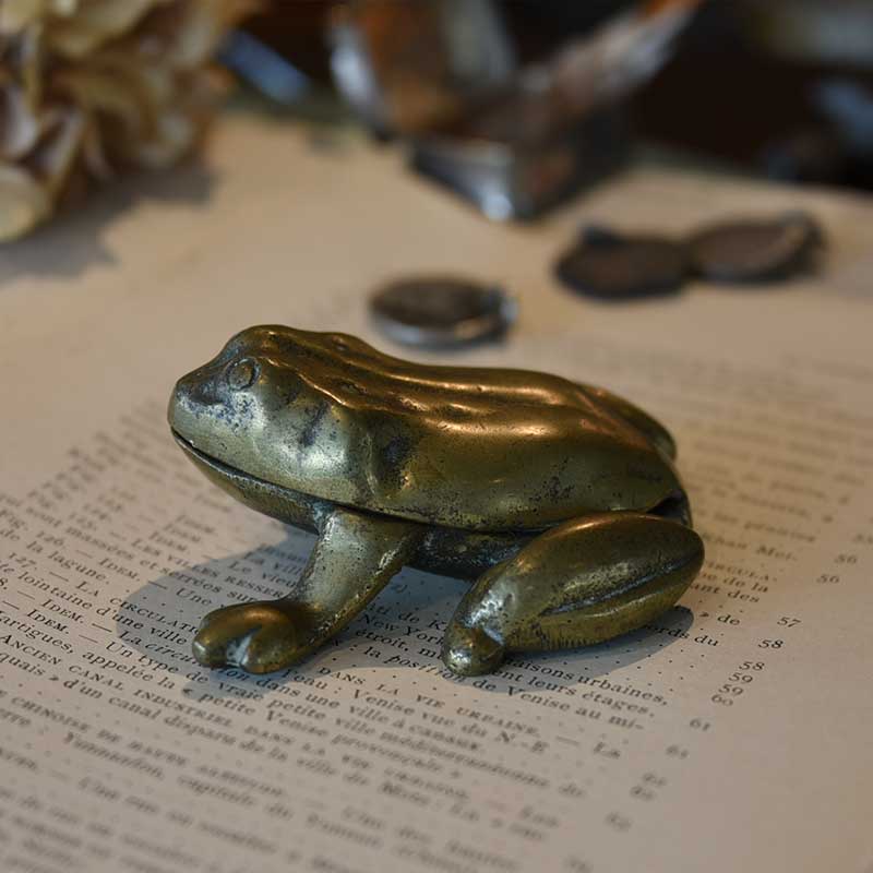 真鍮製 蛙の小物入れ　/OBJ-66