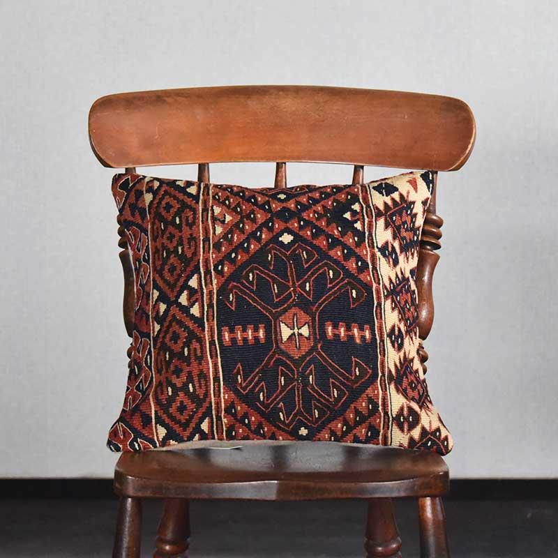 トルコ製 手織りキリムクッションカバー.1 – 神戸アンティークウェアハウス