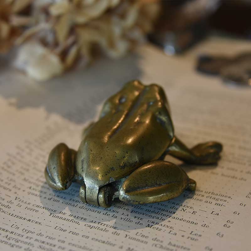 真鍮製 蛙の小物入れ　/OBJ-66